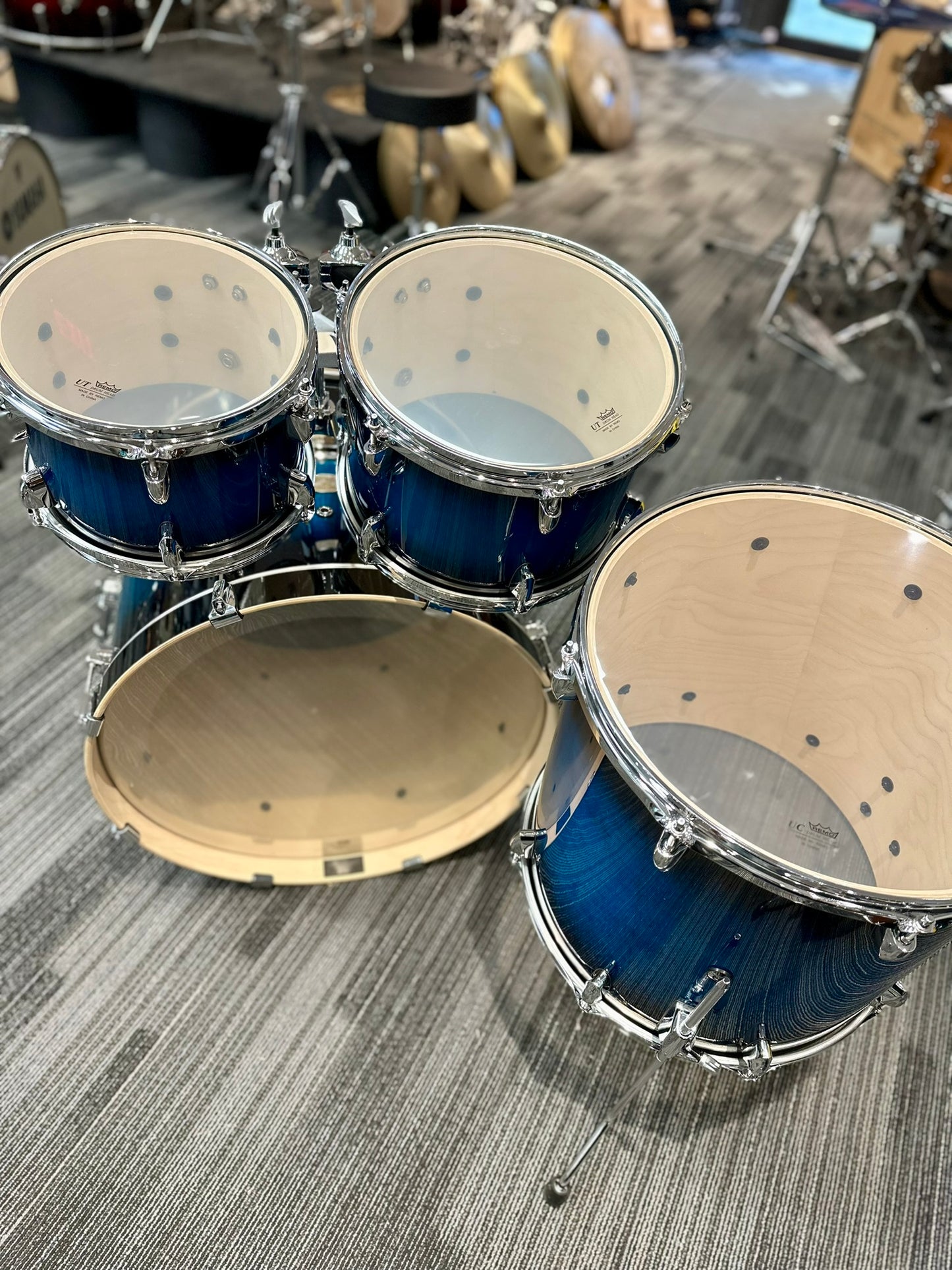 Yamaha Stage Custom 5-Piece in Deep Blue Sunburst