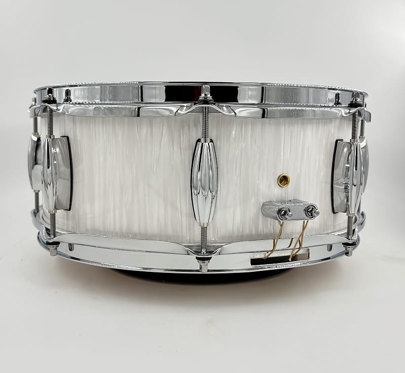 Montineri Custom 5" x 14" Verticle White Oyster Snare
