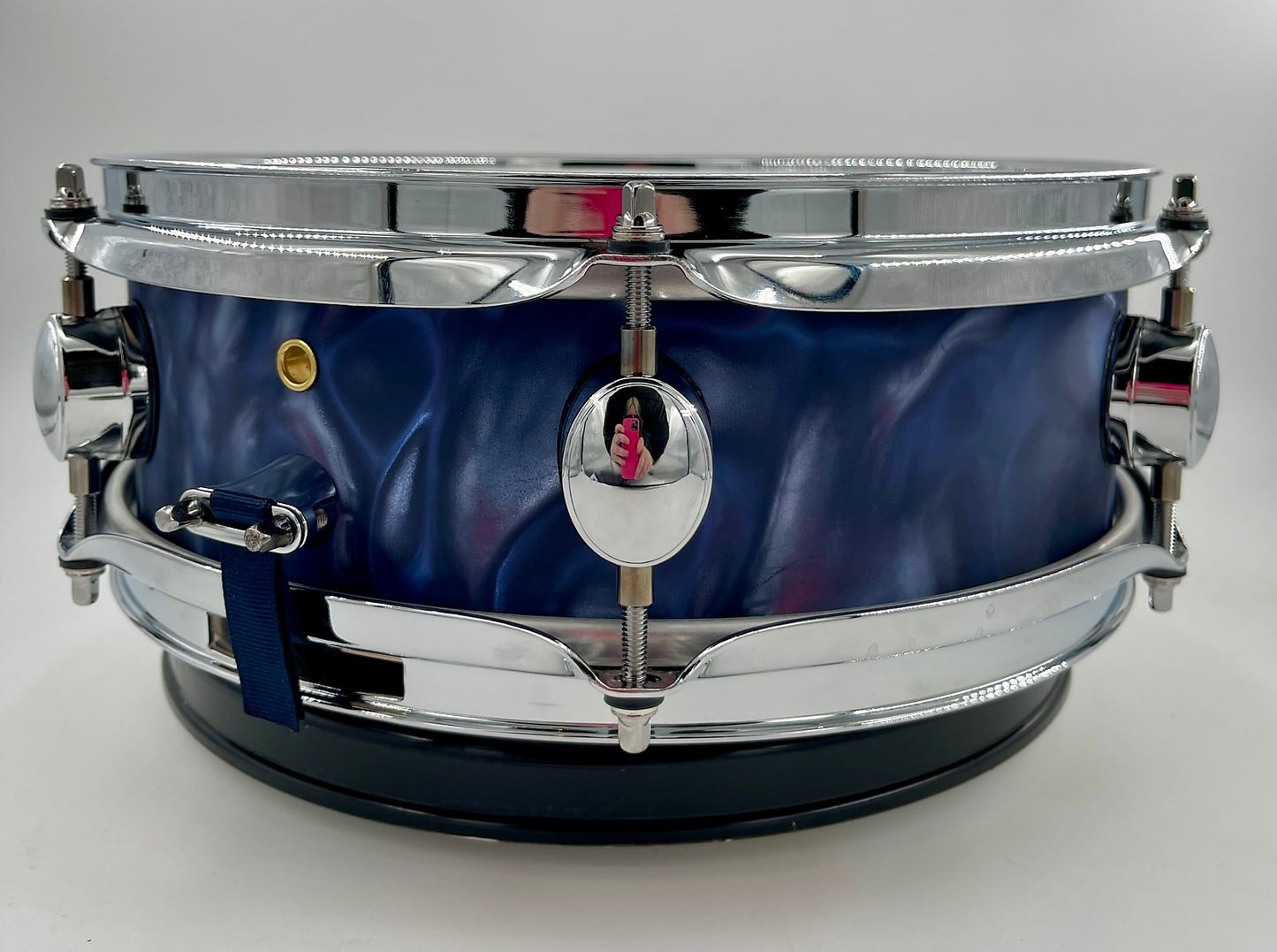 Montineri Custom 12"x4" Blue Satin Flame Snare