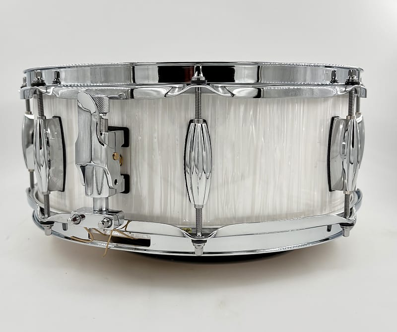 Montineri Custom 5" x 14" Verticle White Oyster Snare