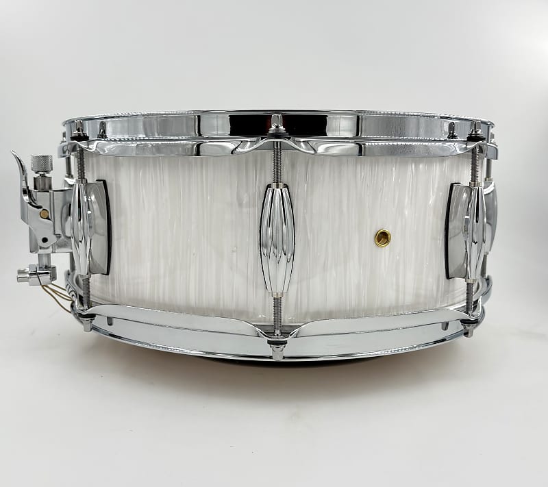 Montineri Custom 5" x 14" Verticle White Oyster Snare