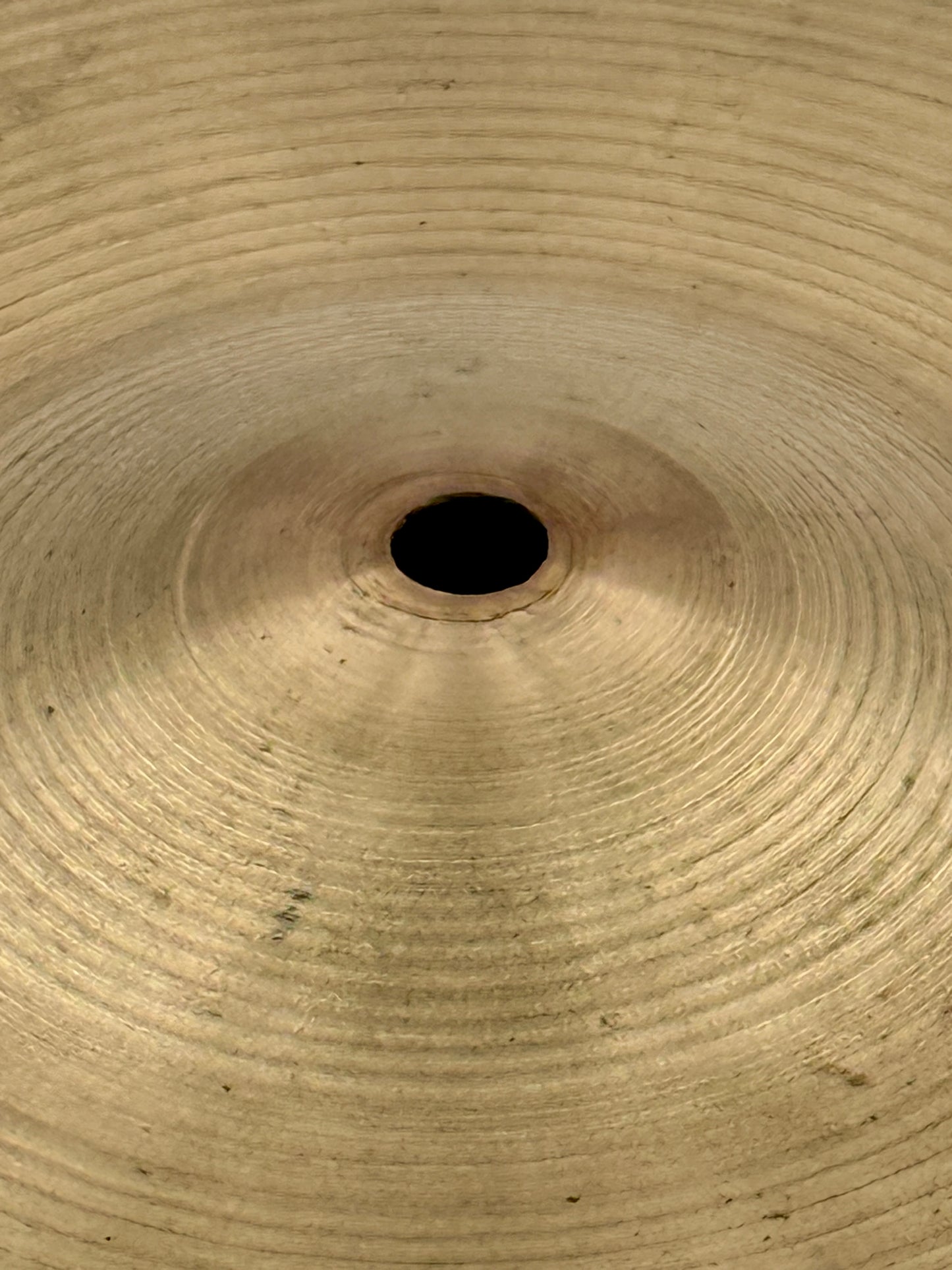 Zildjian 16" Medium Ride - 1222g