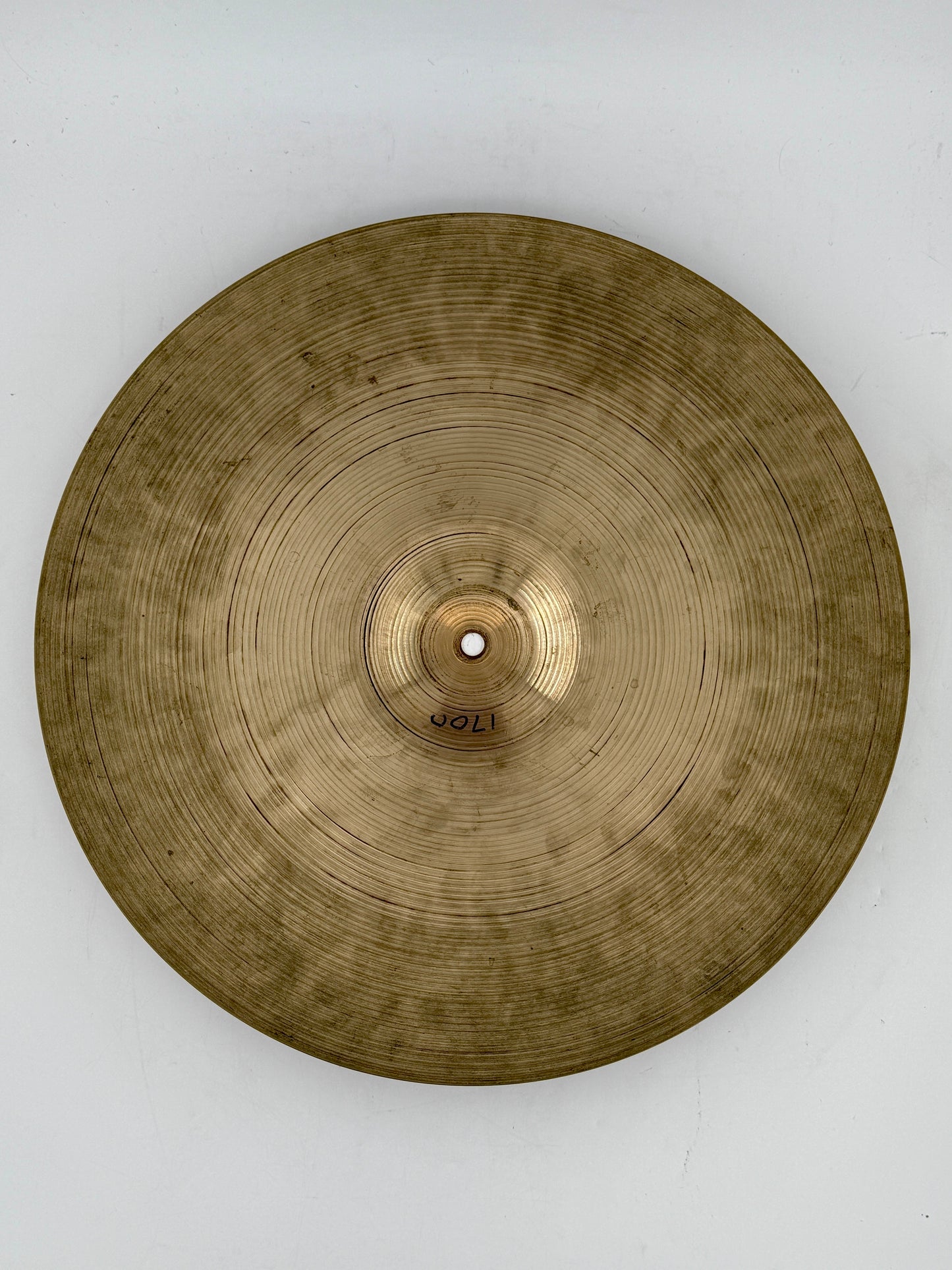 A Zildjian Vintage Small Stamp 18" Crash - 1700g