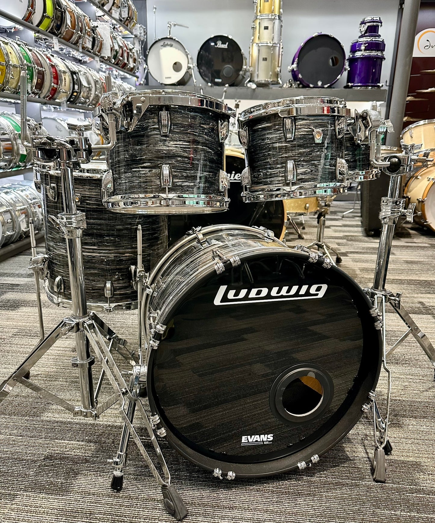 Ludwig Classic Oak 5-Piece Kit in Oyster Black Pearl - 2023