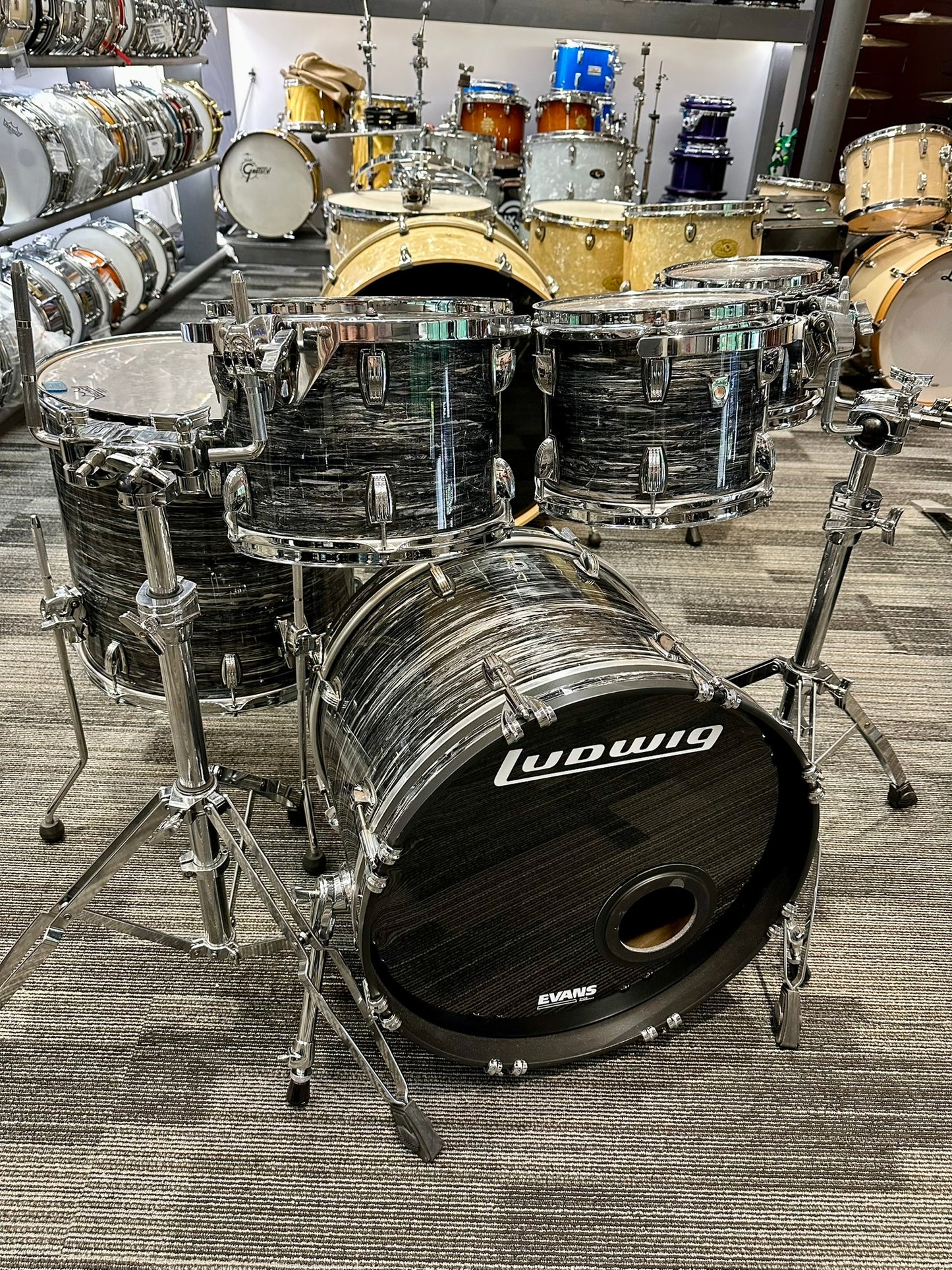 Ludwig Classic Oak 5-Piece Kit in Oyster Black Pearl - 2023