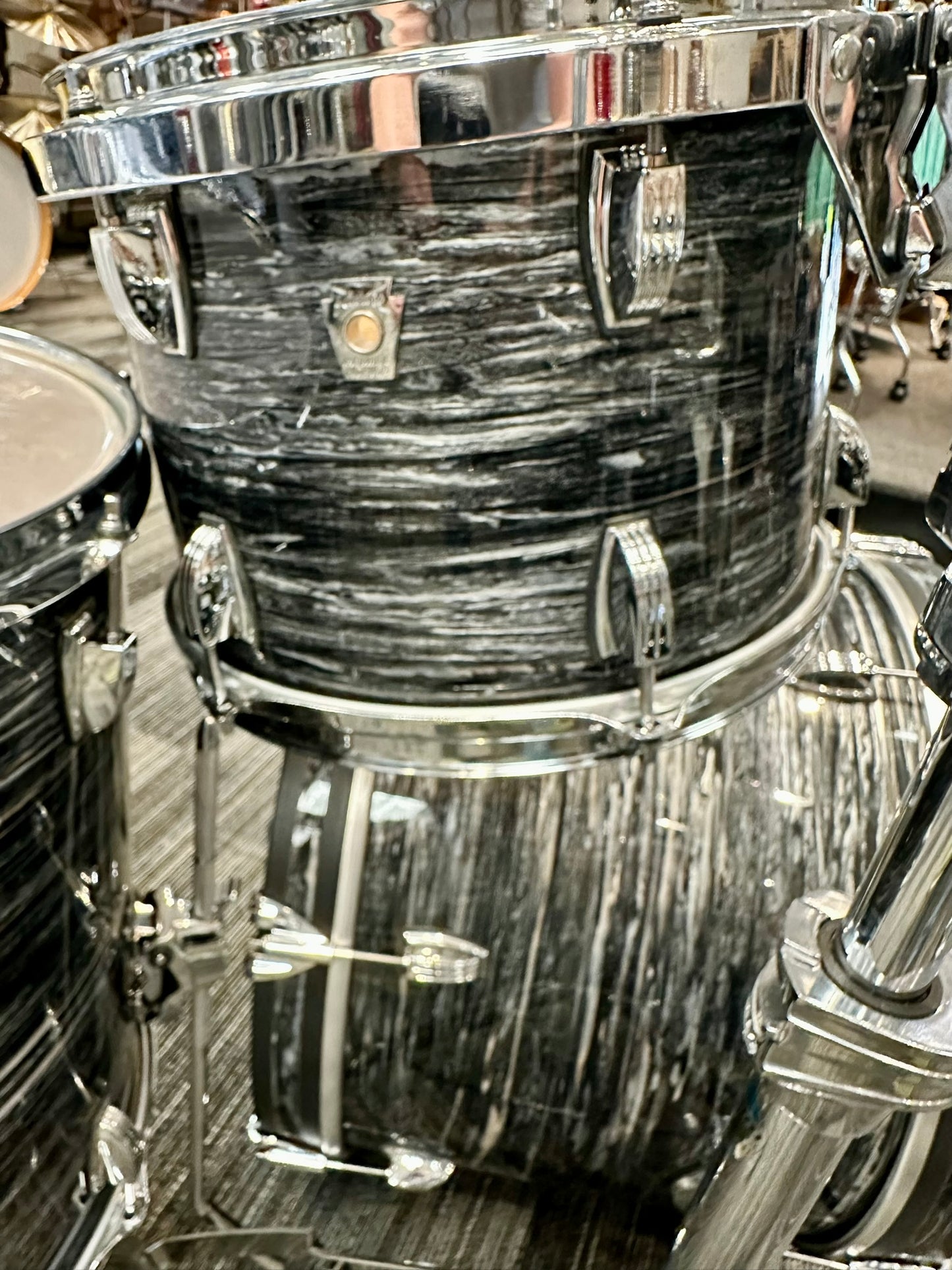 Ludwig Classic Oak 5-Piece Kit in Oyster Black Pearl - 2023