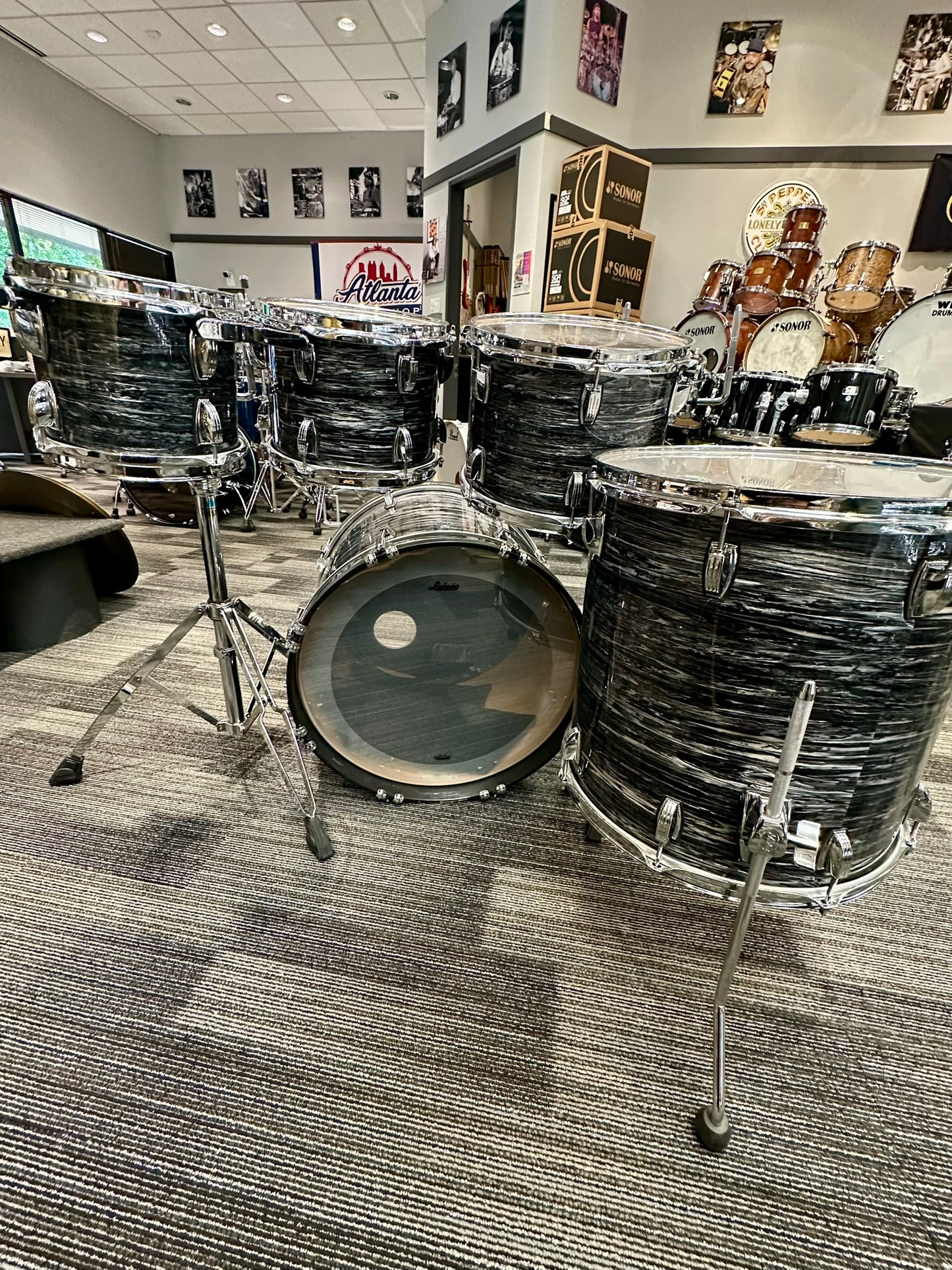 Ludwig Classic Oak 5-Piece Kit in Oyster Black Pearl - 2023