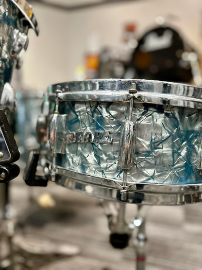 Pearl Vintage 1960s 4-Piece Drum Set in Sky Blue Pearl