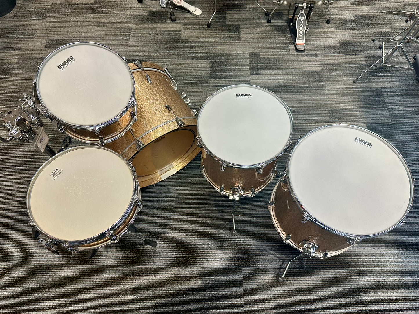 Montineri Custom Drum Kit: 5-Piece Copper/Silver Sparkle