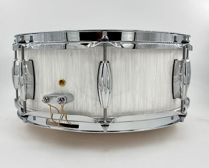 Montineri Custom 5" x 14" Verticle White Oyster Snare