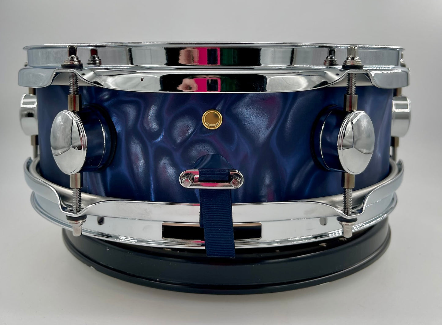 Montineri Custom 12"x4" Blue Satin Flame Snare