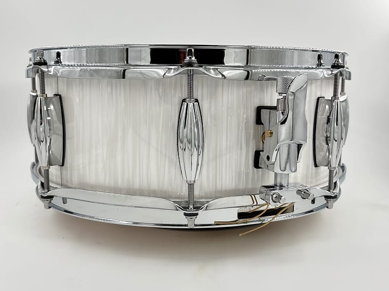 Montineri Custom 5" x 14" Verticle White Oyster Snare