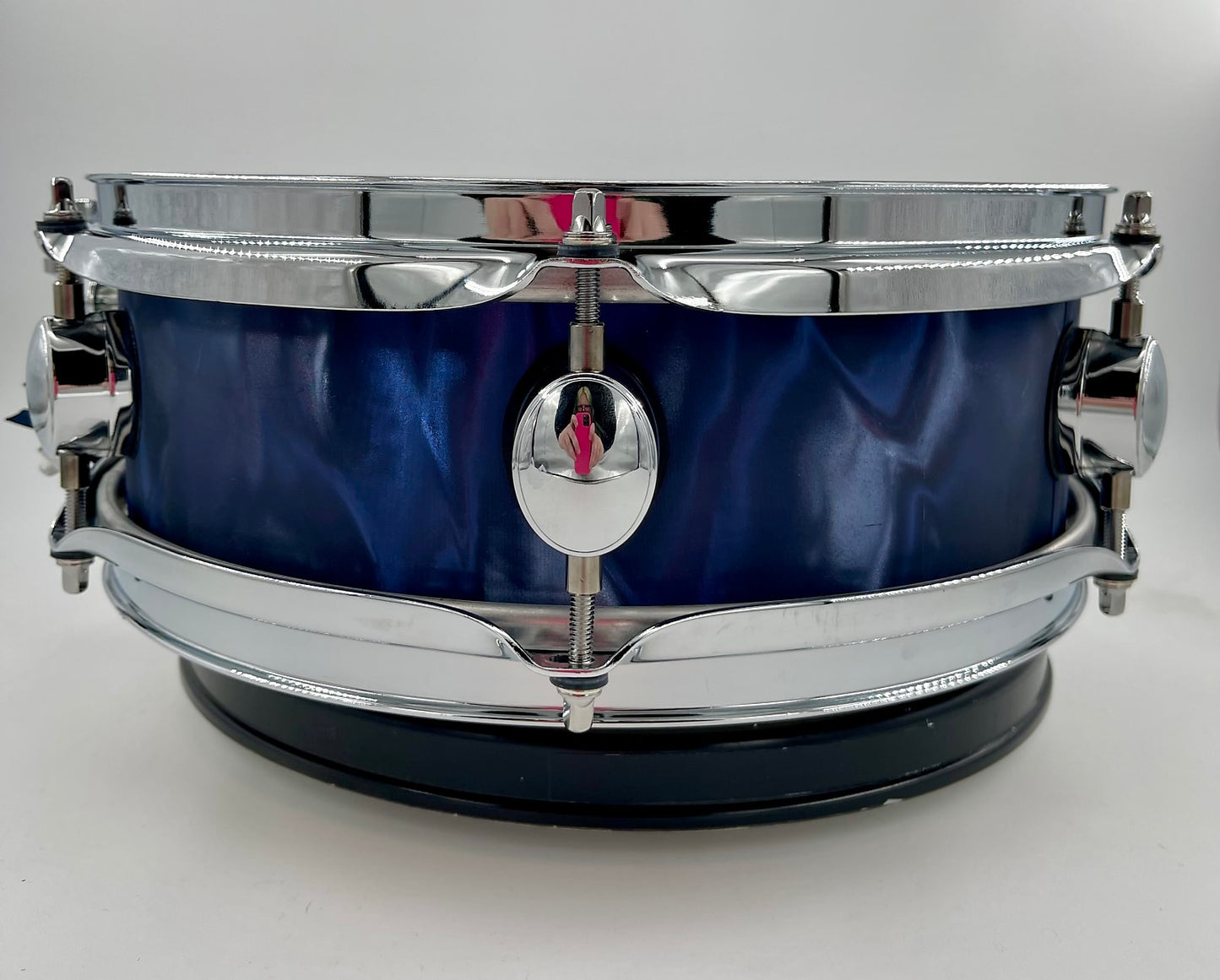 Montineri Custom 12"x4" Blue Satin Flame Snare
